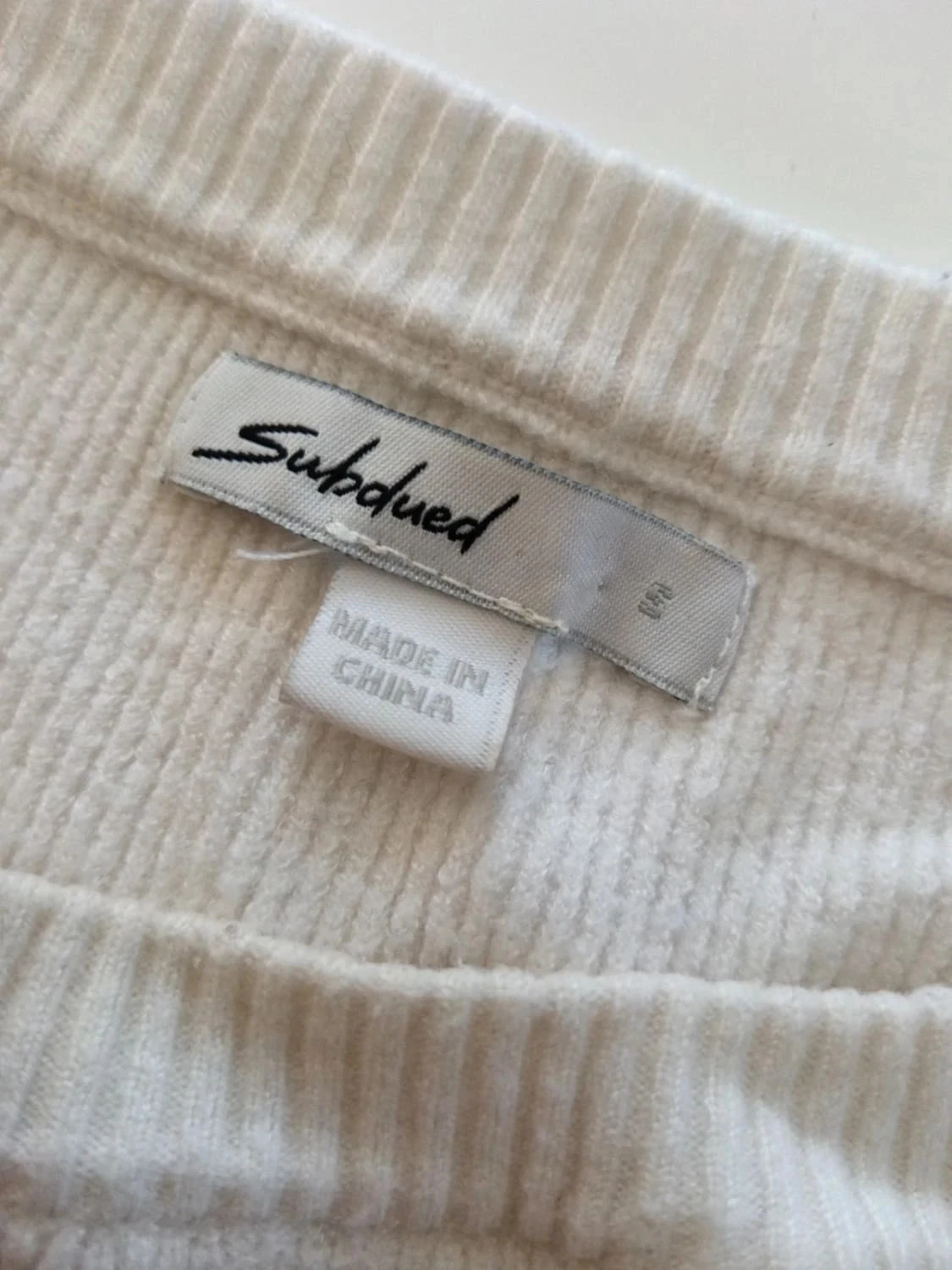 C72 White Subdued Pull size S – photo 3
